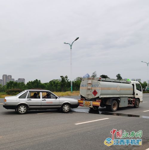 青原區交警聯合多部門開展“四位一體”交通事故應急救援演練，應急指揮車現場發揮關鍵作用