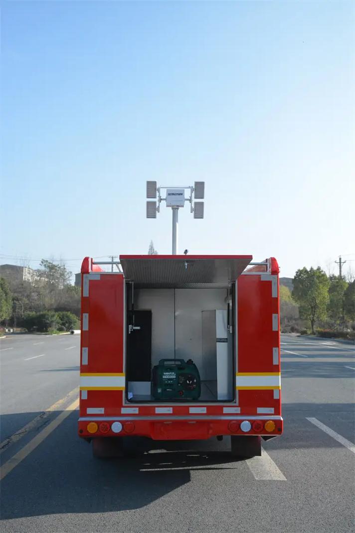 多功能應(yīng)急通信指揮車 SUV平臺(tái)與拓展方艙構(gòu)筑移動(dòng)指揮中樞