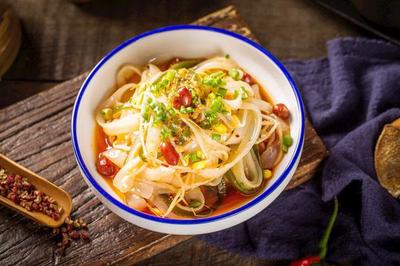 魏家涼皮為啥不讓加盟了?得到這個通知消息創(chuàng)業(yè)者們都很驚愕!