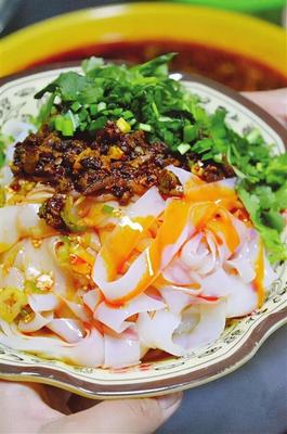 一碗羊肝涼皮,美氣得很!